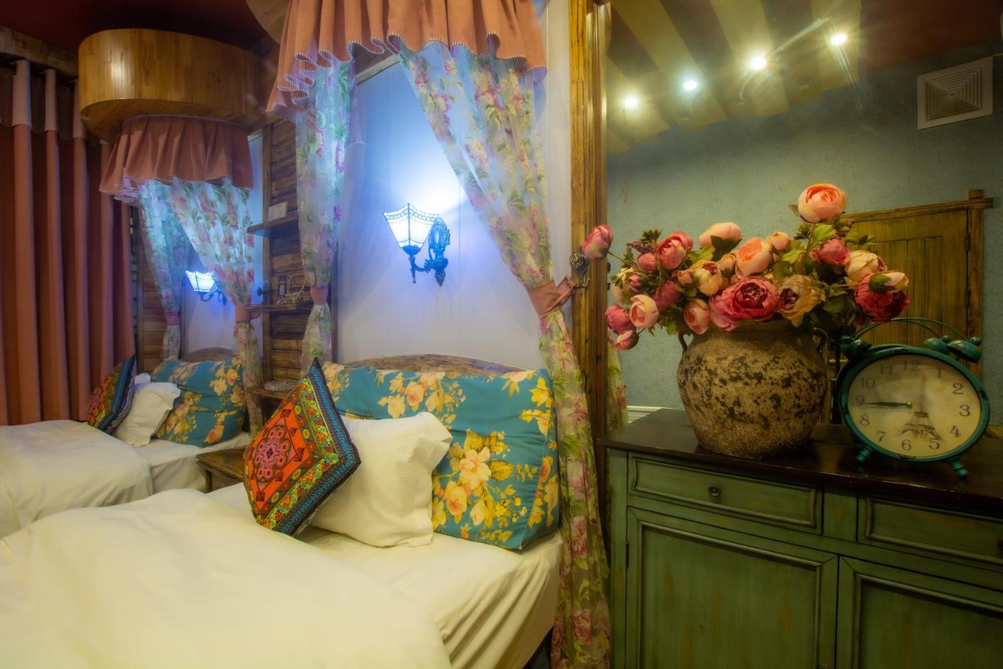 Floral Hotel - Baihui Living Csangcsiacsie Kültér fotó