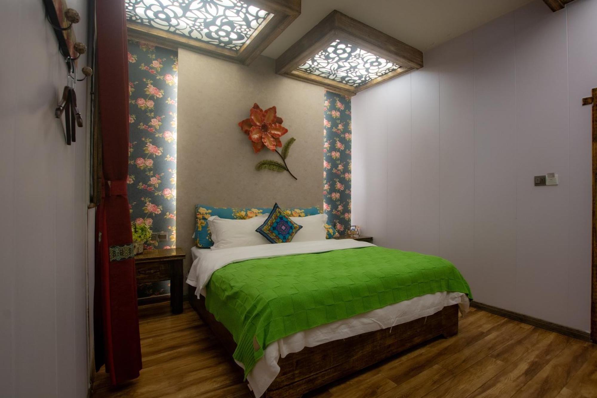 Floral Hotel - Baihui Living Csangcsiacsie Kültér fotó